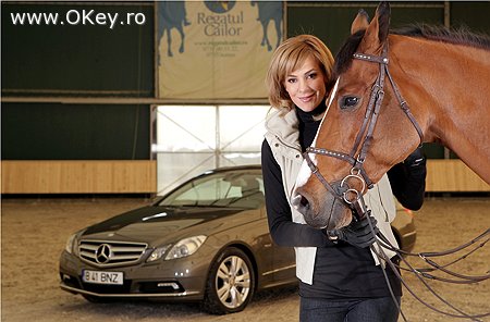 Roxana Ciuhulescu + cai + Mercedes