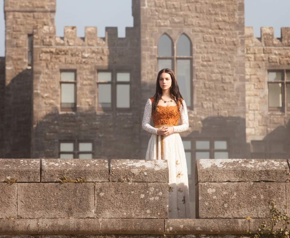 Reign -- "Pilot" -- Pictured: Adelaide Kane as Mary Queen of Scots -- Image Number: RE100a_003r.jpg -- Photo: Joss Barratt/The CW -- © 2013 The CW Network, LLC. All rights reserved.